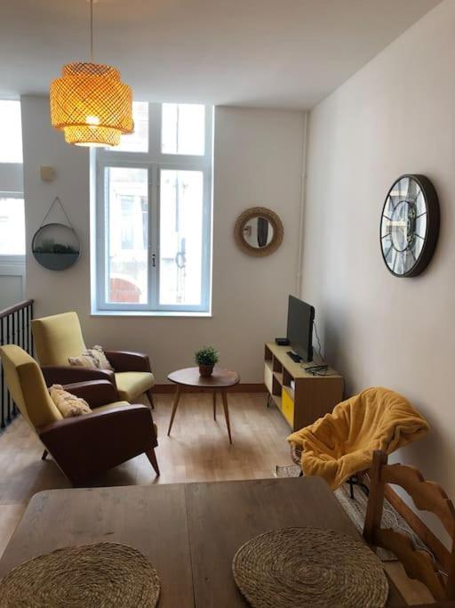 Appartement En Duplex A Auxonne Exterior foto